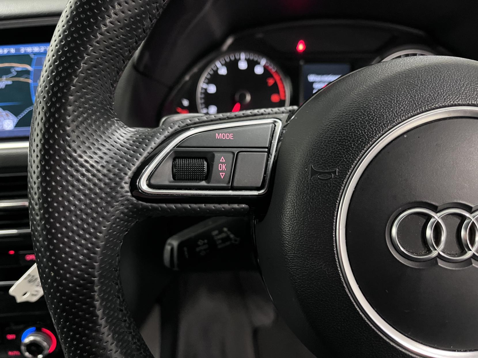 Audi Q5 2.0 TFSI S line Plus SUV 5dr Petrol Tiptronic quattro Euro 5 (s/s) (225 ps)