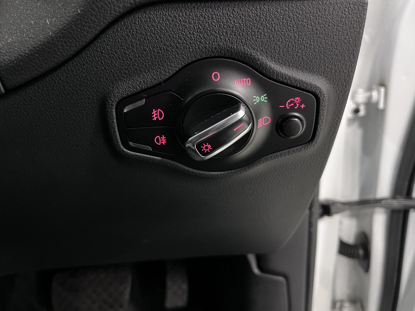 Audi Q5 2.0 TFSI S line Plus SUV 5dr Petrol Tiptronic quattro Euro 5 (s/s) (225 ps)