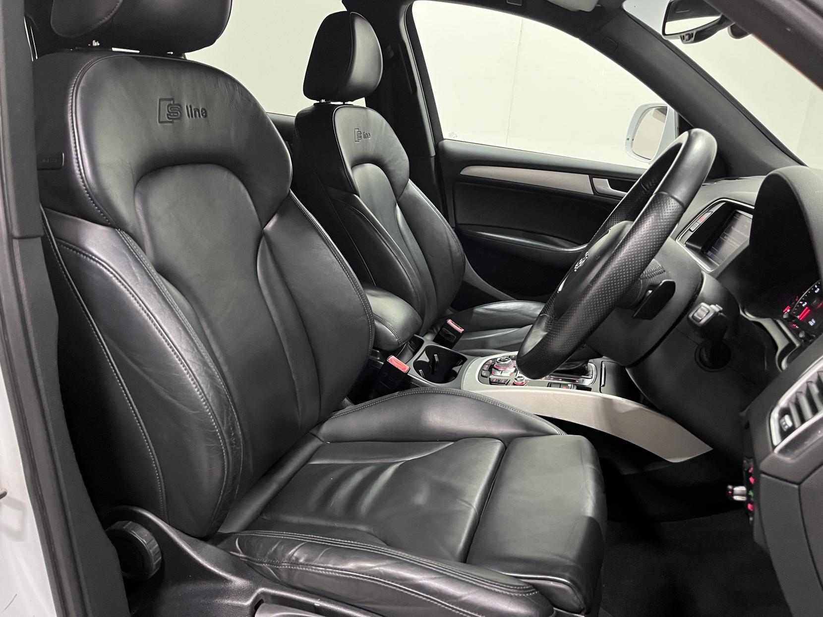 Audi Q5 2.0 TFSI S line Plus SUV 5dr Petrol Tiptronic quattro Euro 5 (s/s) (225 ps)