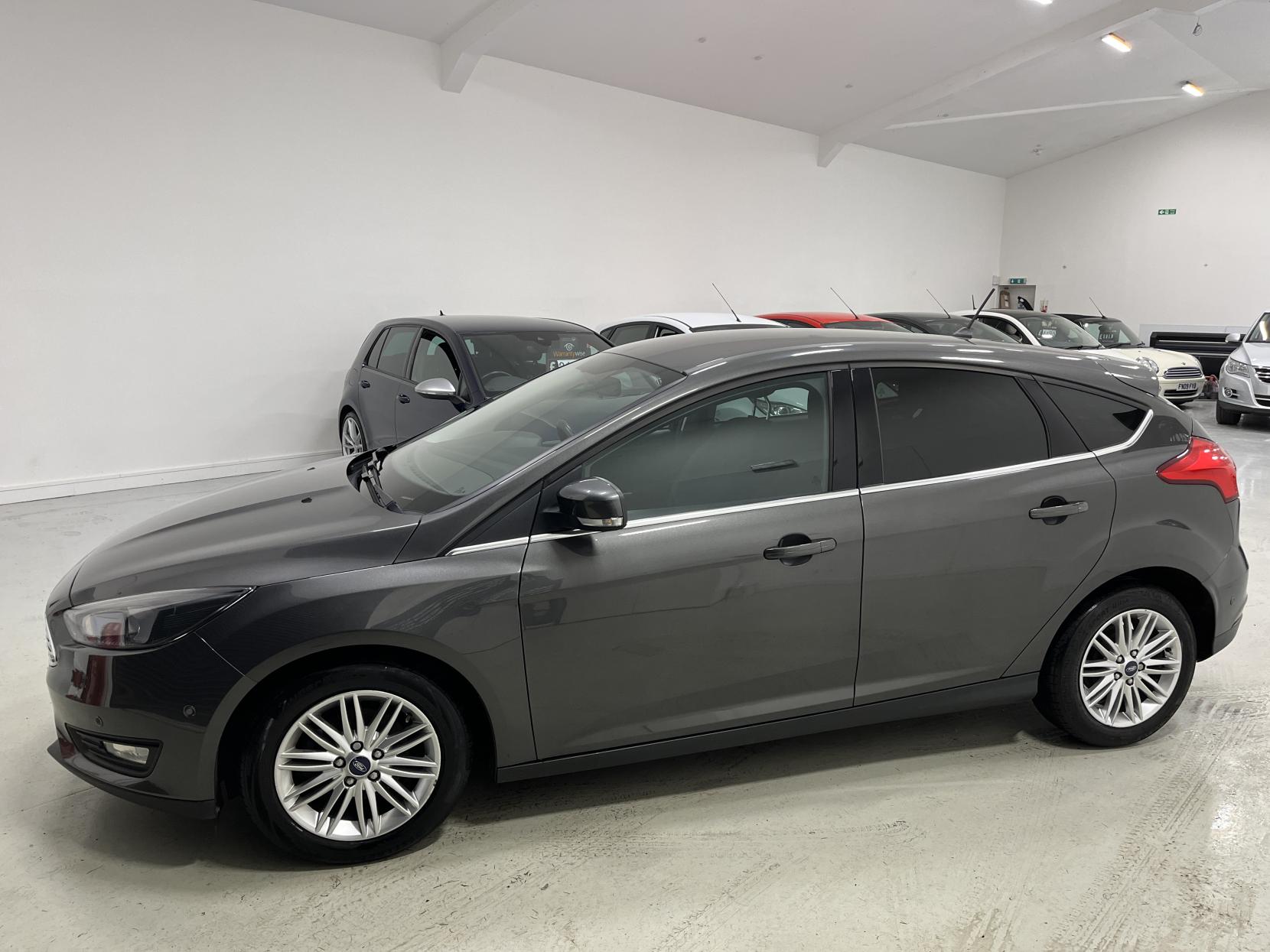 Ford Focus 1.0T EcoBoost Zetec Edition Hatchback 5dr Petrol Manual Euro 6 (s/s) (125 ps)