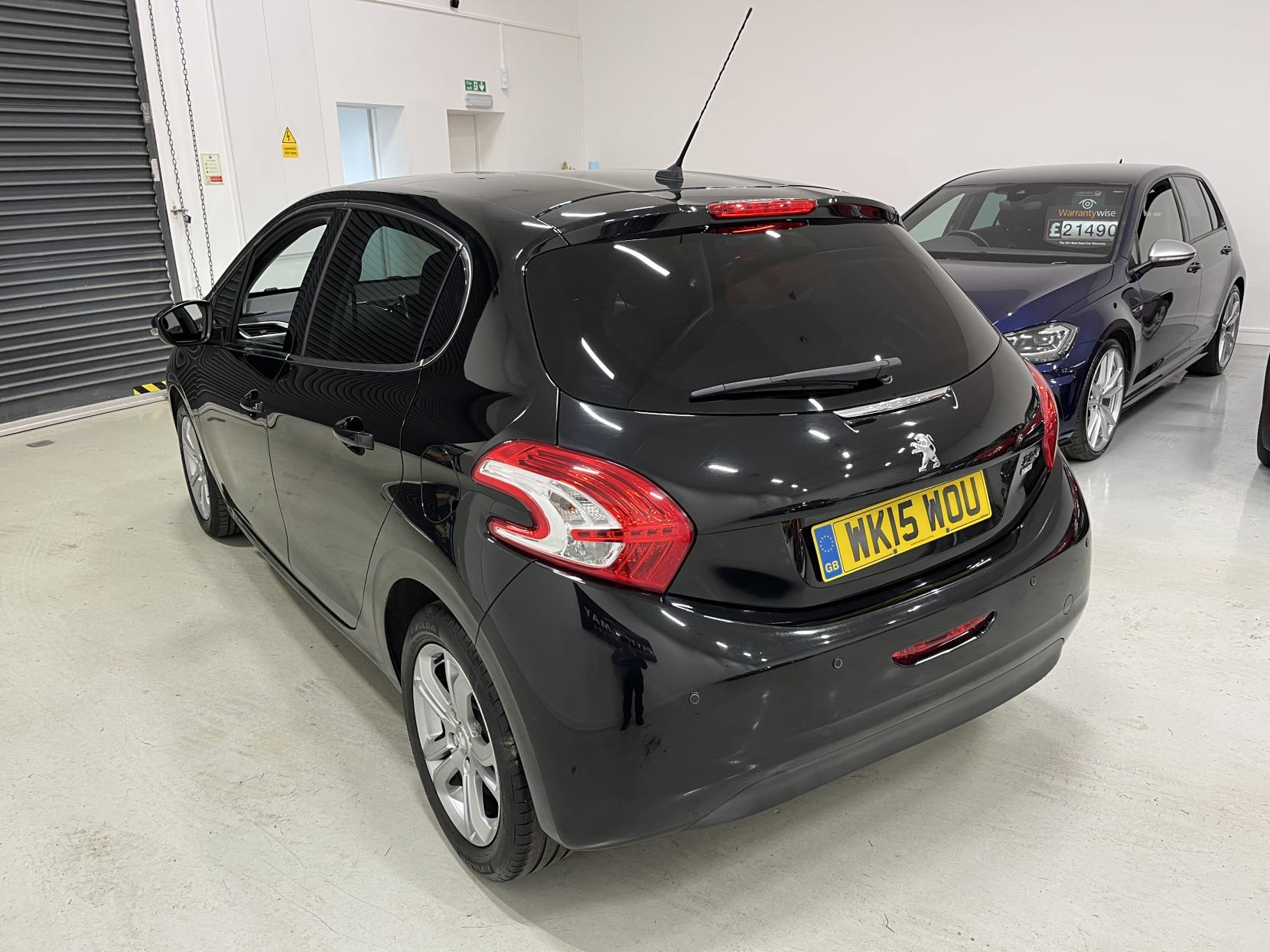 Peugeot 208 1.2 PureTech Allure Hatchback 5dr Petrol Manual Euro 6 (s/s) (110 ps)